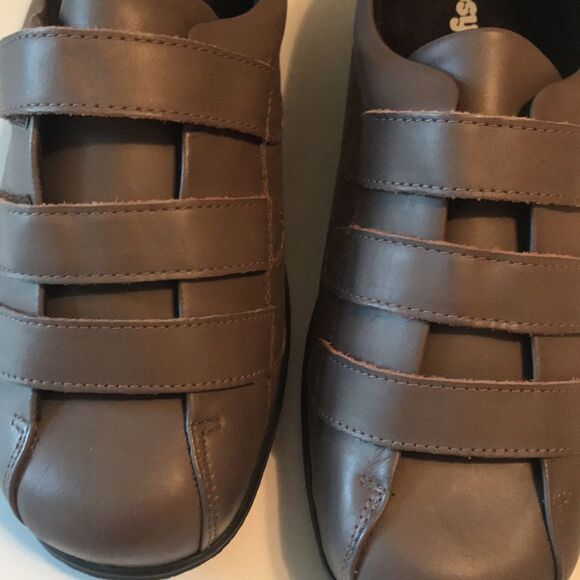 COSYFEET Shoes 9 NWOT - Picture 4 of 8